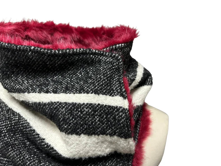 BUFANDA/CUELLO ESTAMPADO GRIS Y BLANCO CON INTERIOR BURDEOS DE SUAVE PELO CORTO SINTÉTICO